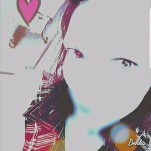 Meet your Posher, Becky